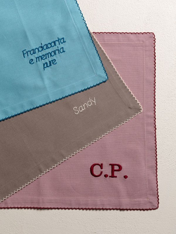 OMBRA tovaglietta in cotone con ricamo